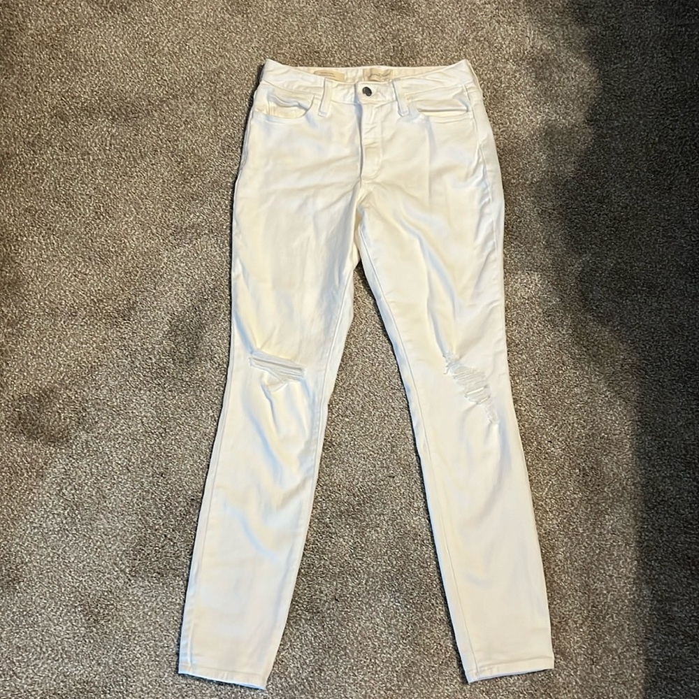 Universal Threads high rise skinny distressed jeans-white